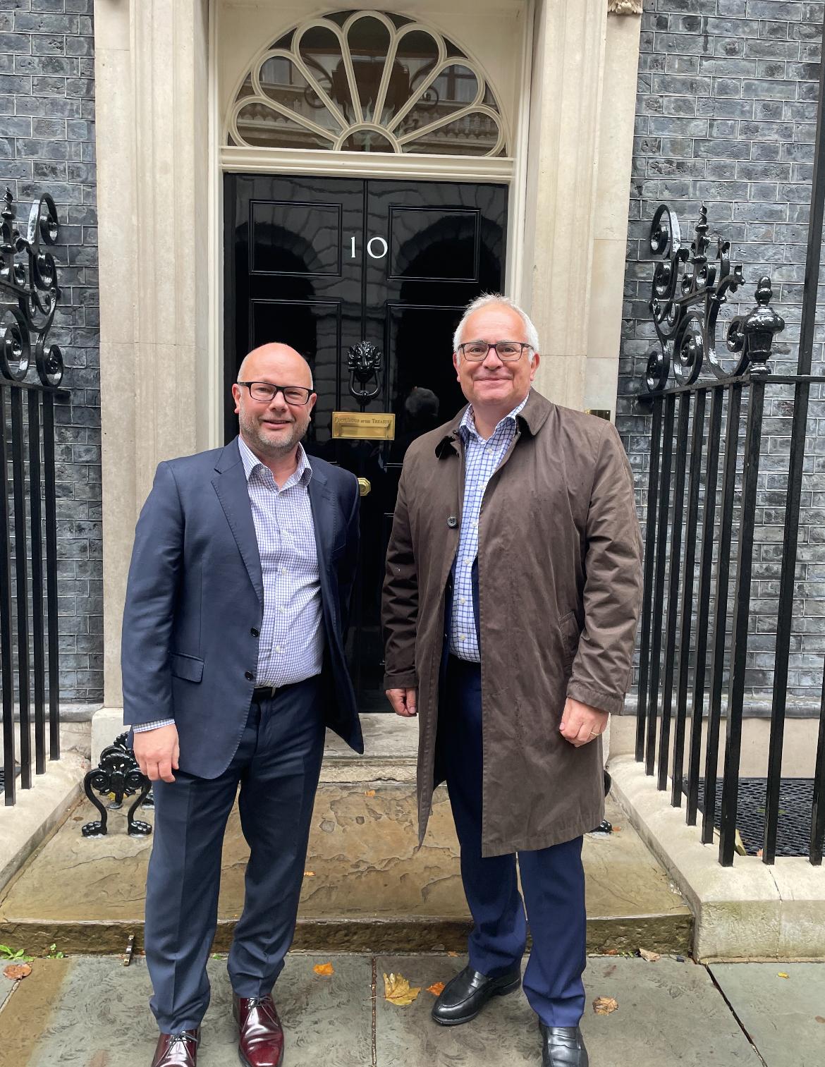 Outside no 10 Downing St